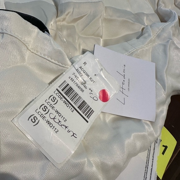 Cl#2 Brand new L’Acadamie Keely skirt in Ivory - Picture 8 of 8